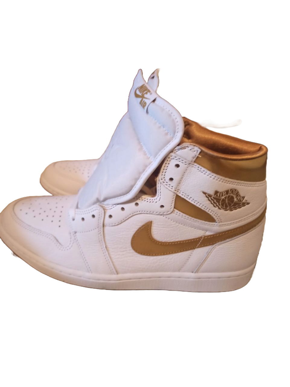 NIKE WMNS AIR JORDAN 1 RETRO HI OG TAGLIA 44,5 "Bianco/Oro" - ITALYSALDI.IT